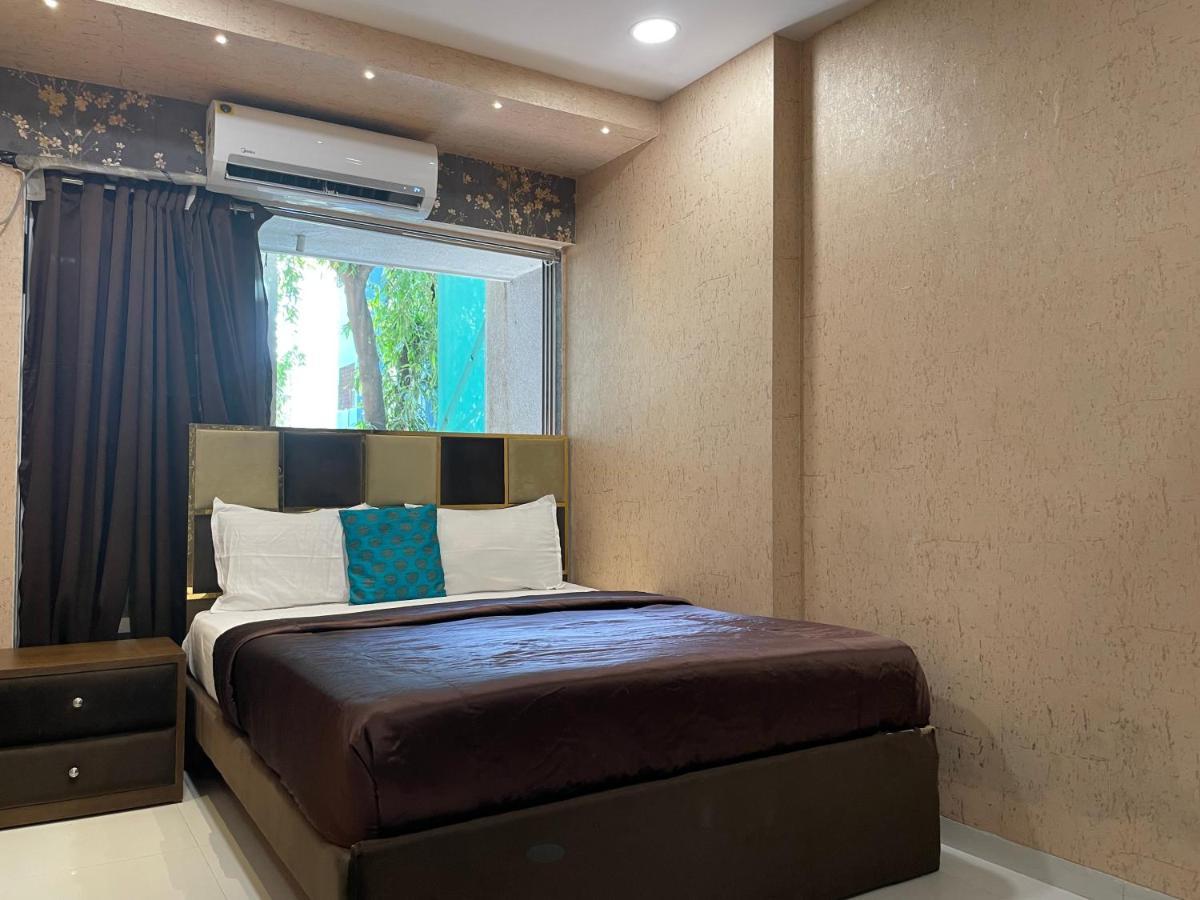 Osi Apartments Bandra West Bombay Exterior foto